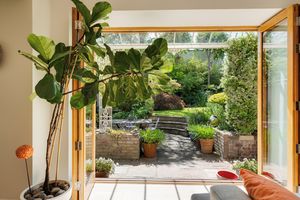 Kitchen- click for photo gallery